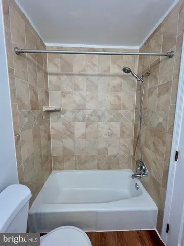 $1,945 | 430 North Armistead Street, Unit 302, Alexandria, VA 22312