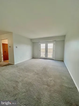 a view of empty room with window