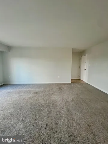 $1,945 | 430 North Armistead Street, Unit 302, Alexandria, VA 22312