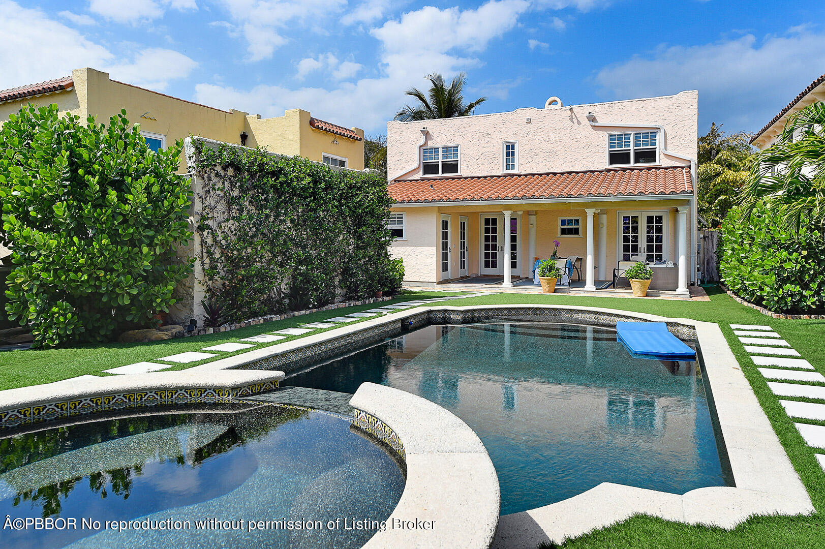 230 Rugby Road West Palm Beach, FL 33405 - Photo 11 of 13 a view of a white building with a tub