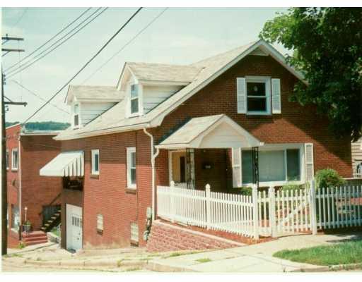 901 Beaver Road Ambridge, PA 15003 - Photo 1 of 6 Exterior Front.