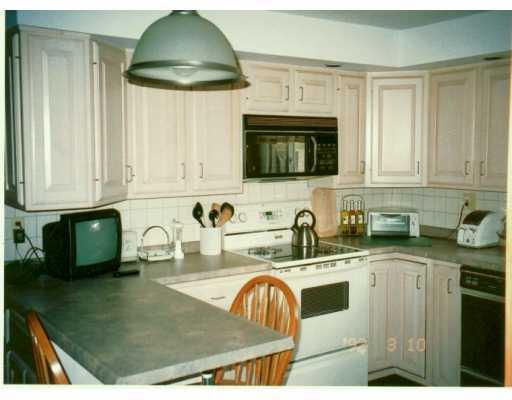 901 Beaver Road Ambridge, PA 15003 - Photo 2 of 6 Kitchen.