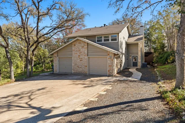 $3,200 | 1245 Spyglass Drive, Unit B, Austin, TX 78746