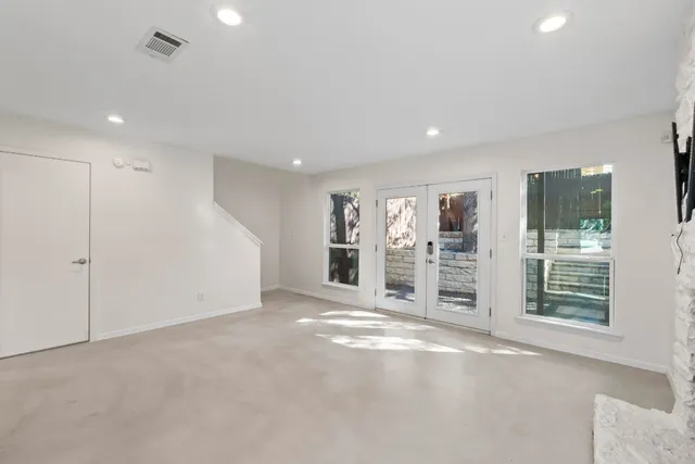 $3,200 | 1245 Spyglass Drive, Unit B, Austin, TX 78746