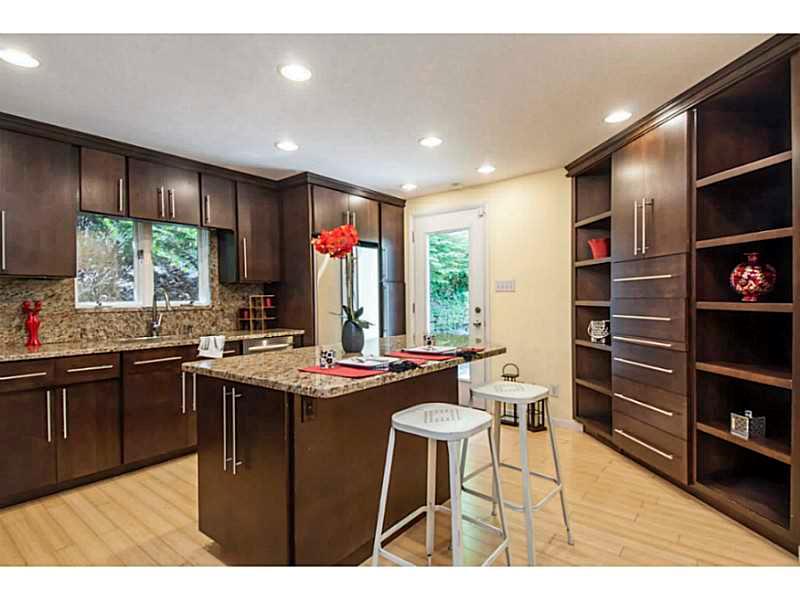 5145 Penton Road Pittsburgh, PA 15217 - Photo 8 of 25 Kitchen.
