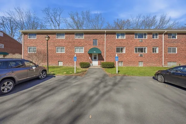 $219,000 | 74 Barrett Street, Unit 302, Northampton, MA 01060