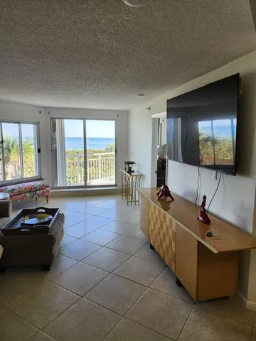 $3,000 | 3870 North Hwy A1A, Unit 202, Fort Pierce, FL 34949