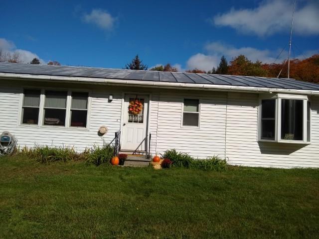 191 Strafford Road Tunbridge, VT 05077 - Photo 2 of 37