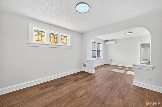 $1,350 | 5803 South Kings Highway Boulevard, Unit 2S, St. Louis, MO 63109