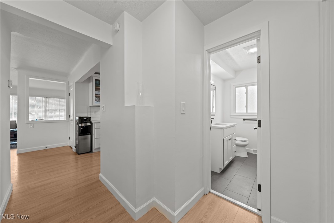 4289 Swaffield Drive Cleveland, OH 44121 - Photo 21 of 41 Gallery Image 21