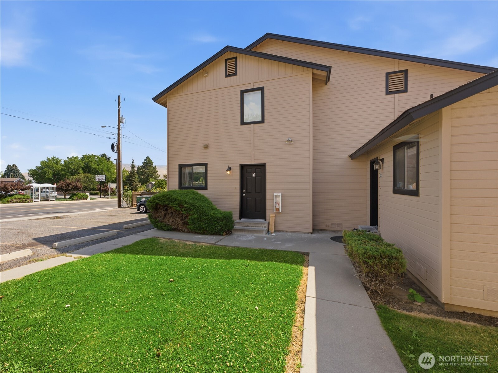 1321 Maple Street, Unit A Wenatchee, WA 98801 - Photo 6 of 33