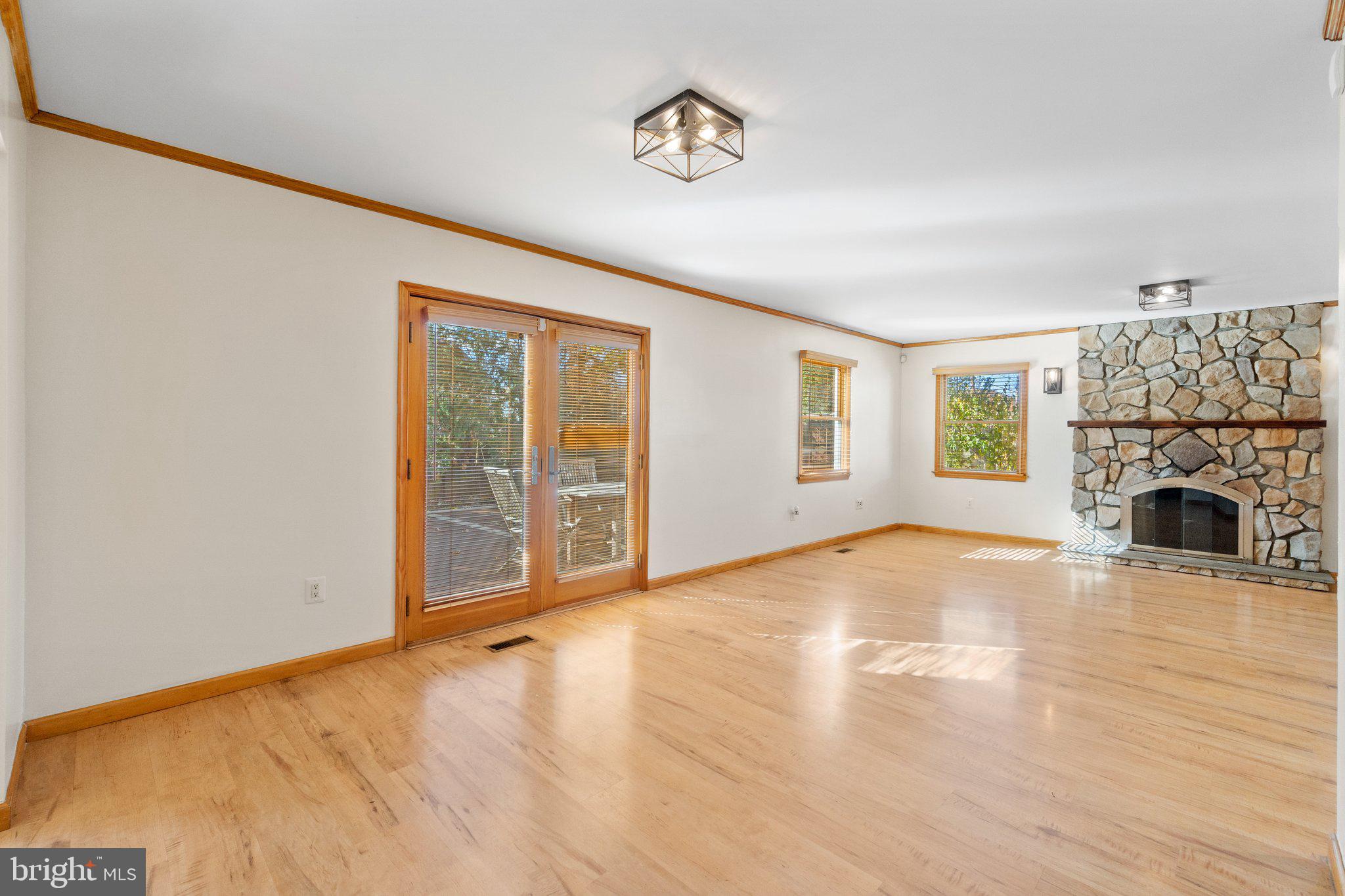 13127 Poplar Tree Road Fairfax, VA 22033 - Photo 11 of 37