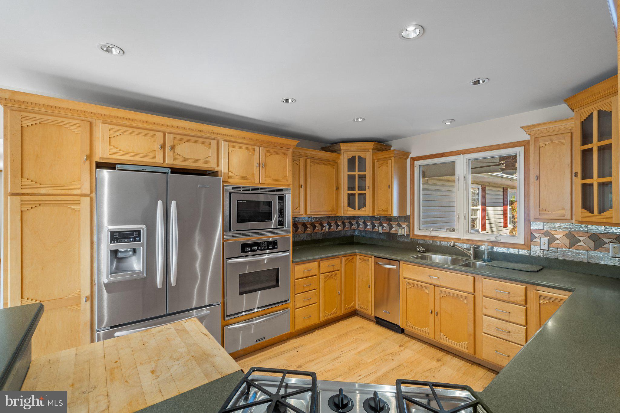 13127 Poplar Tree Road Fairfax, VA 22033 - Photo 17 of 37