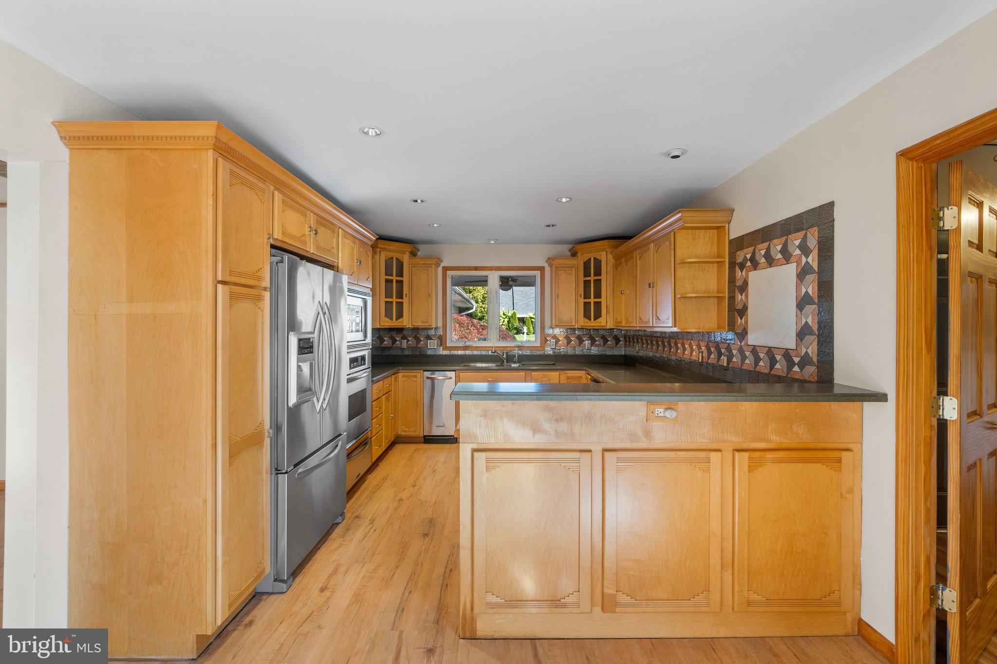 13127 Poplar Tree Road Fairfax, VA 22033 - Photo 18 of 37