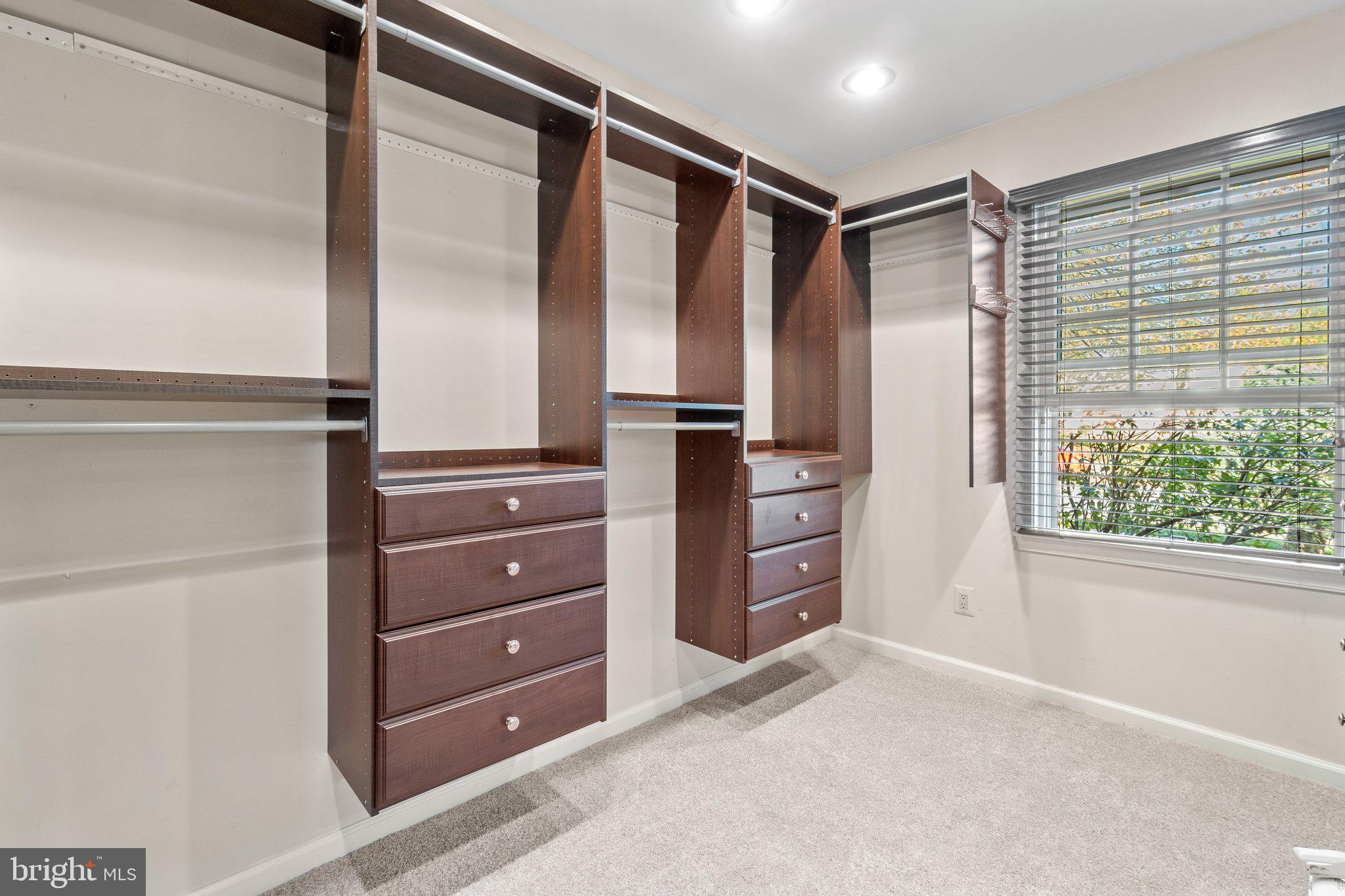 13127 Poplar Tree Road Fairfax, VA 22033 - Photo 25 of 37