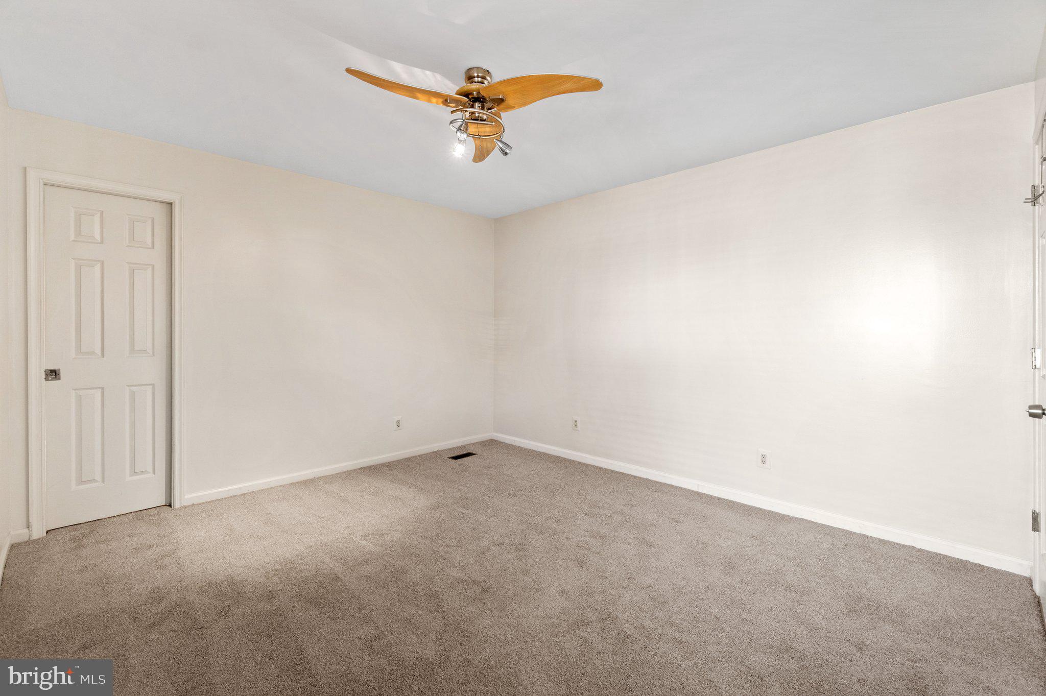 13127 Poplar Tree Road Fairfax, VA 22033 - Photo 26 of 37