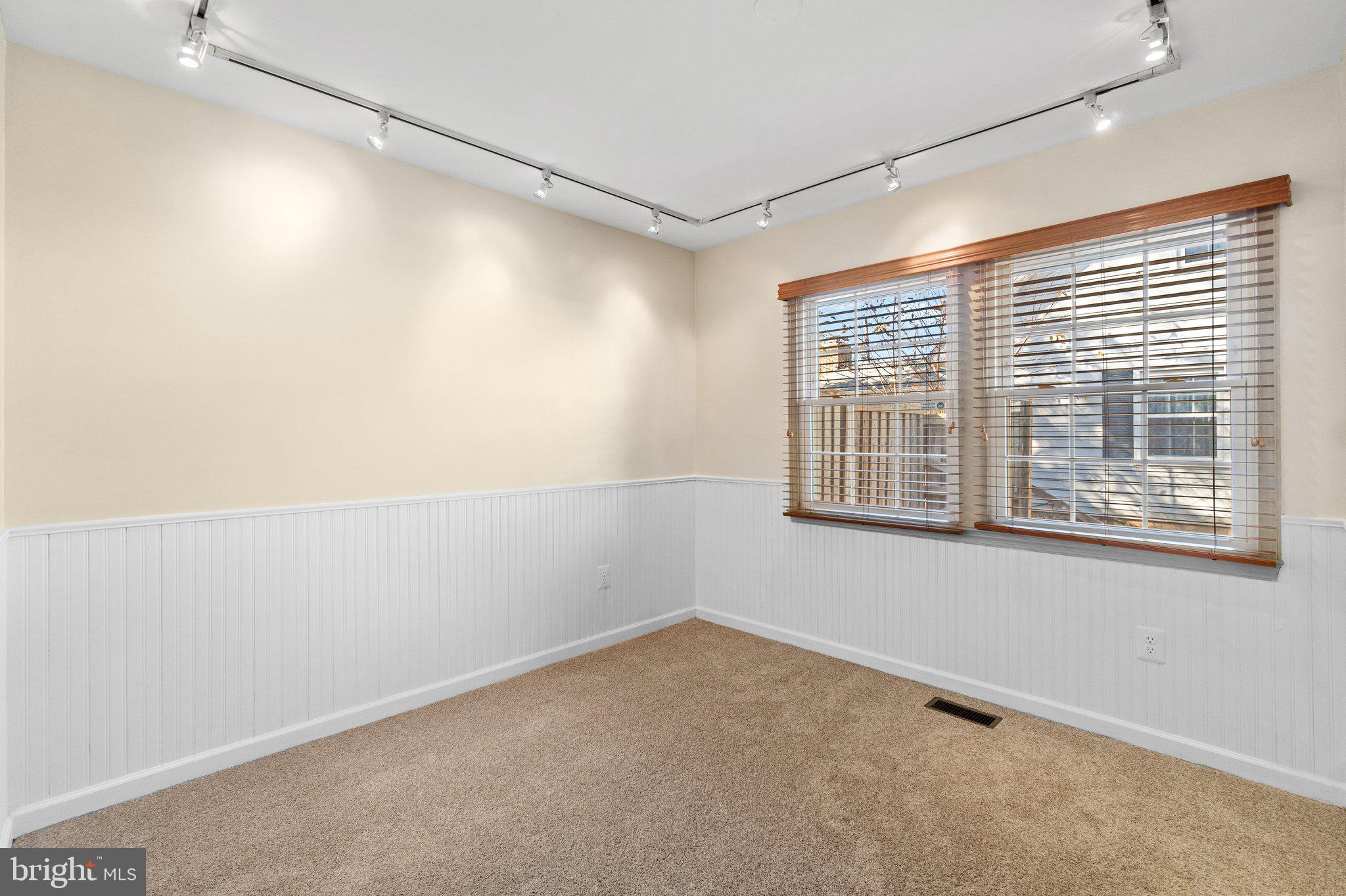 13127 Poplar Tree Road Fairfax, VA 22033 - Photo 29 of 37