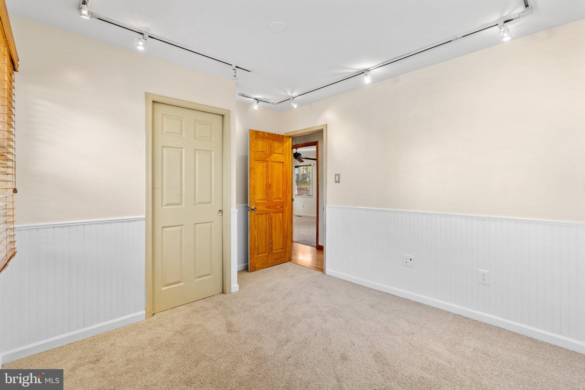 13127 Poplar Tree Road Fairfax, VA 22033 - Photo 30 of 37