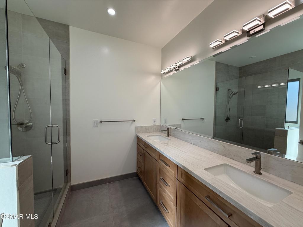 4245 Juneau Circle, Unit A Simi Valley, CA 93063 - Photo 9 of 17