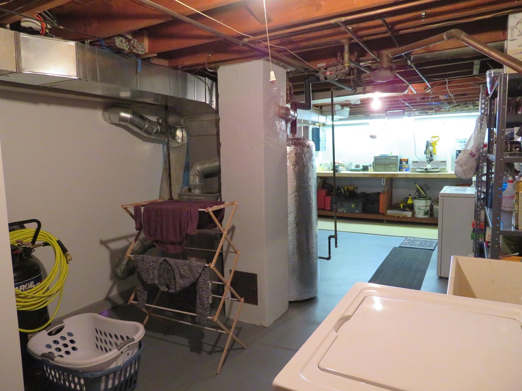 1168 Parker Street Springfield, MA 01129 - Photo 23 of 28
