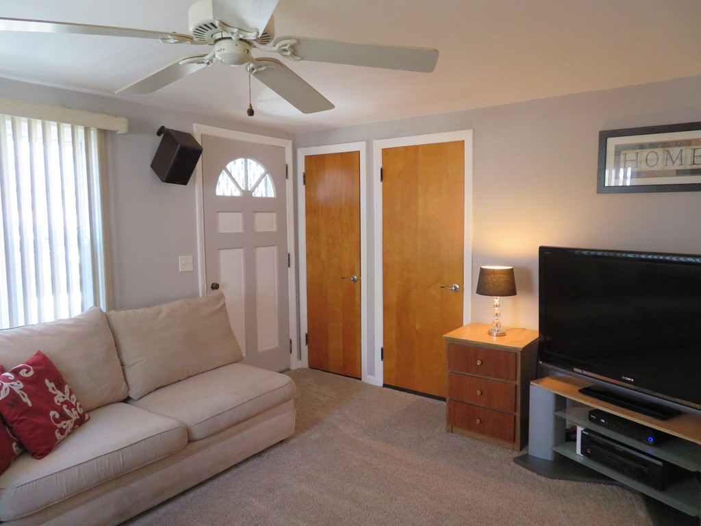 1168 Parker Street Springfield, MA 01129 - Photo 3 of 28