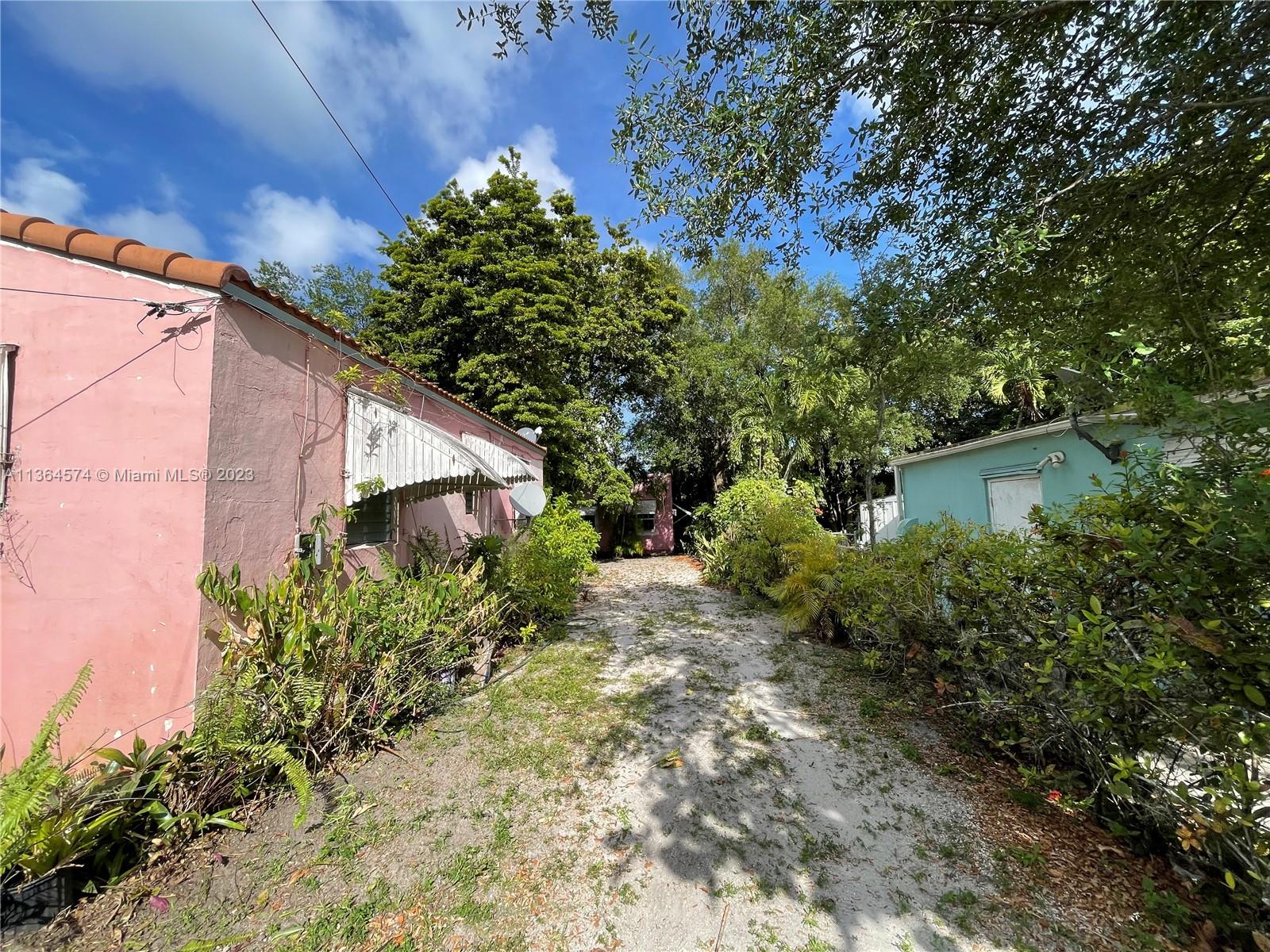 6241 Northwest Miami Place Miami, FL 33150 - Photo 3 of 8
