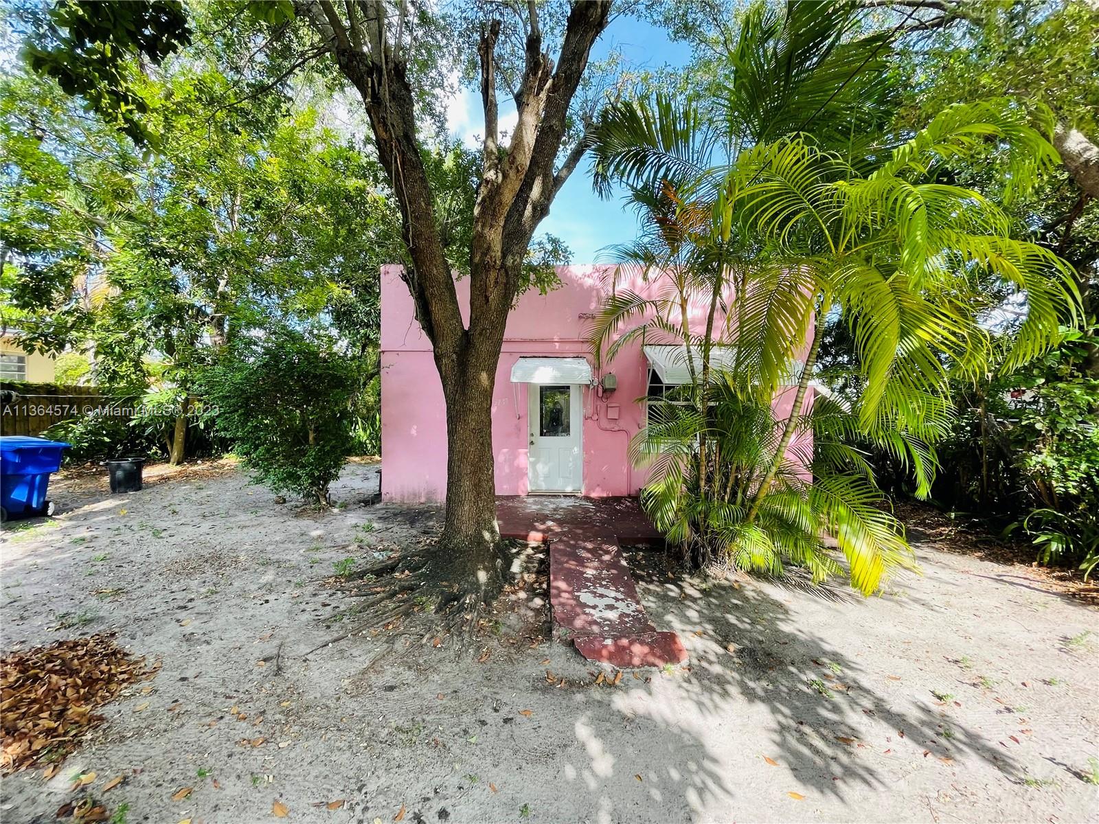 6241 Northwest Miami Place Miami, FL 33150 - Photo 4 of 8