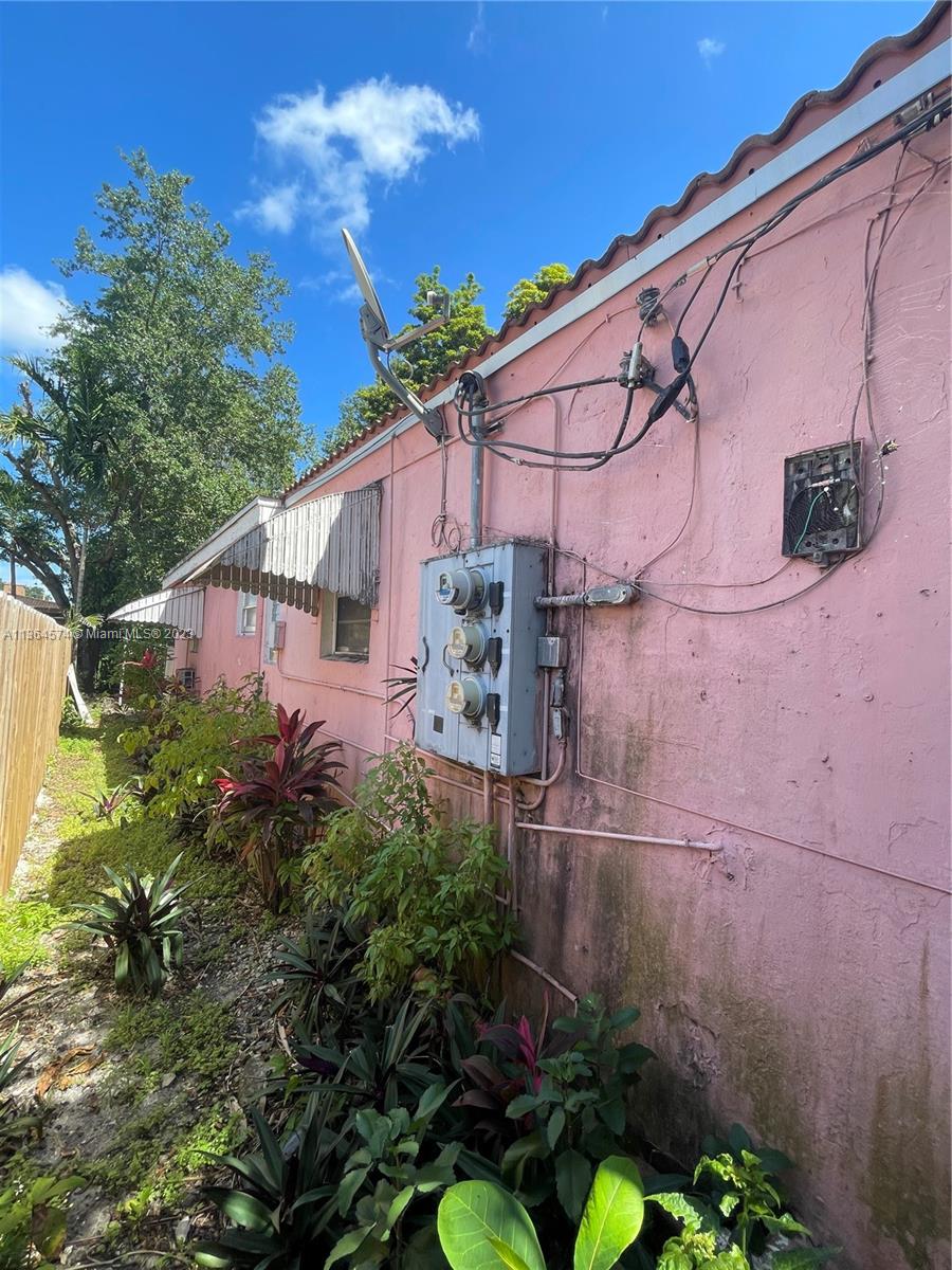 6241 Northwest Miami Place Miami, FL 33150 - Photo 5 of 8