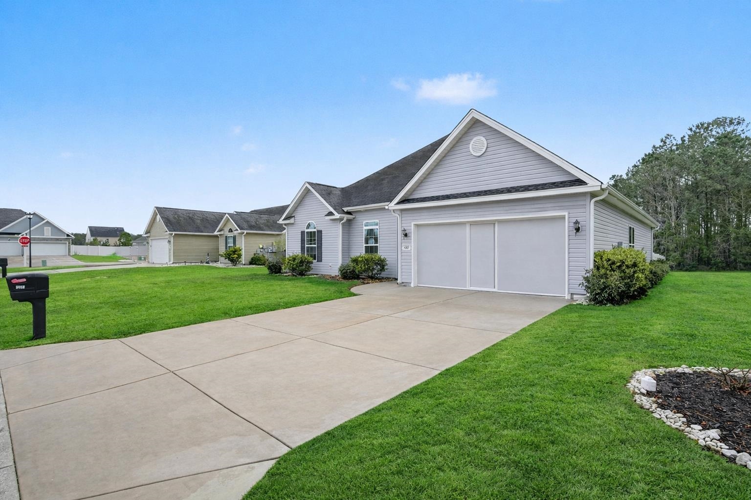 1005 Ballybrack Court Murrells Inlet, SC 29576 - Photo 3 of 32