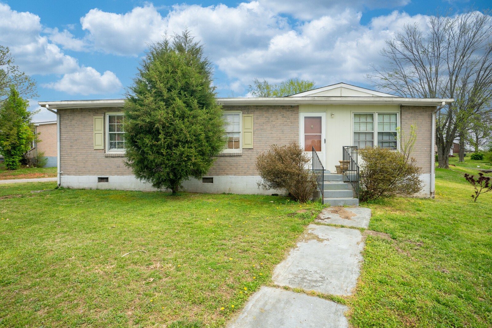 901 Poplar Avenue Springfield, TN 37172 - Photo 1 of 14 Gallery Image 1