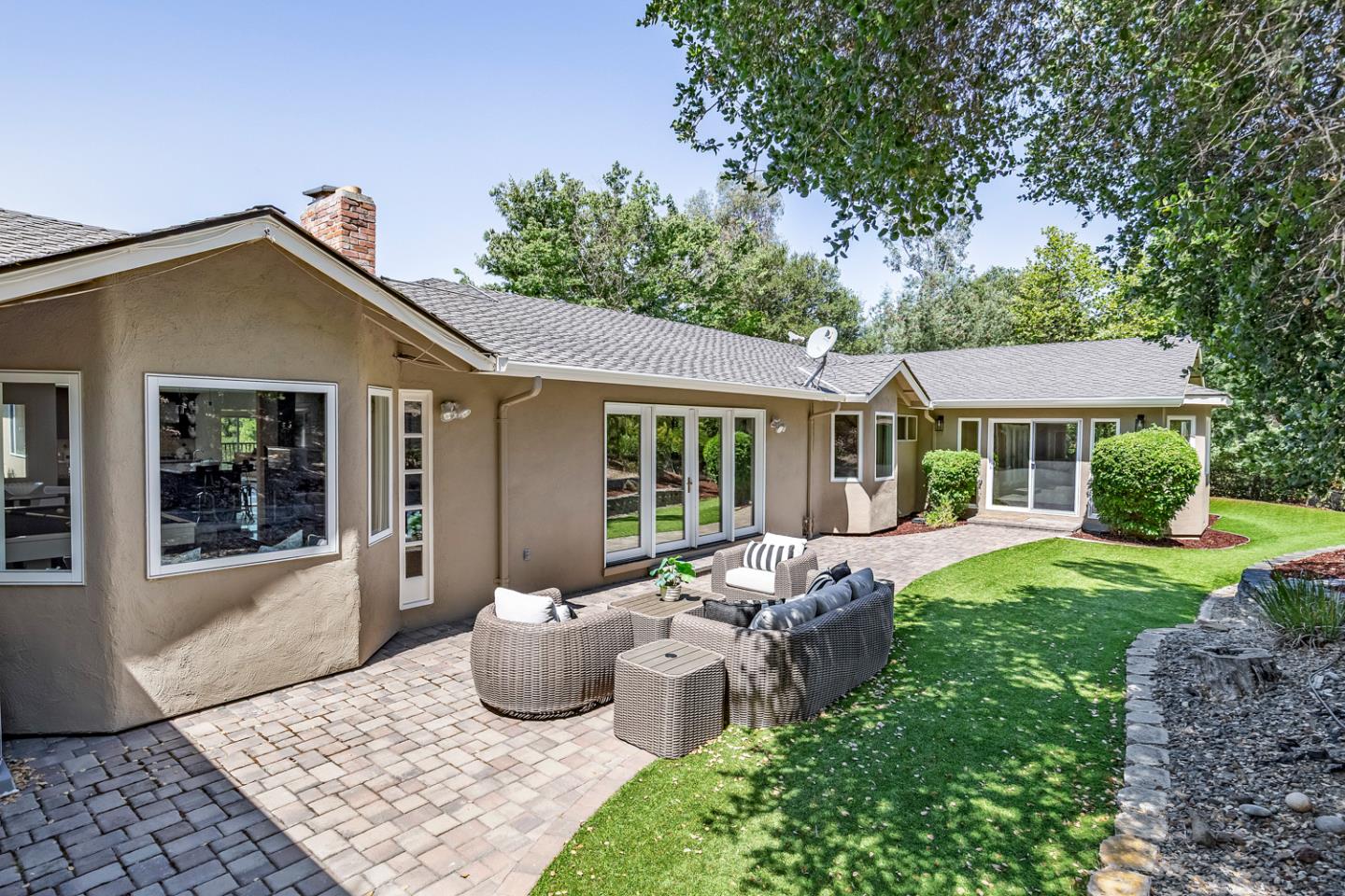 12882 Viscaino Road Los Altos Hills, CA 94022 - Photo 36 of 52