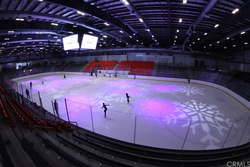 92 Iluna Irvine, CA 92618 - Photo 43 of 45