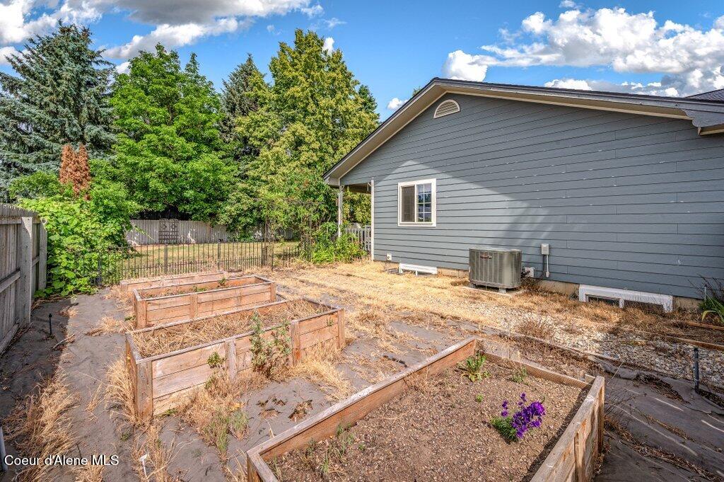 3701 Belmont Road Coeur D'Alene, ID 83815 - Photo 43 of 49 --45.jpg-SMALL