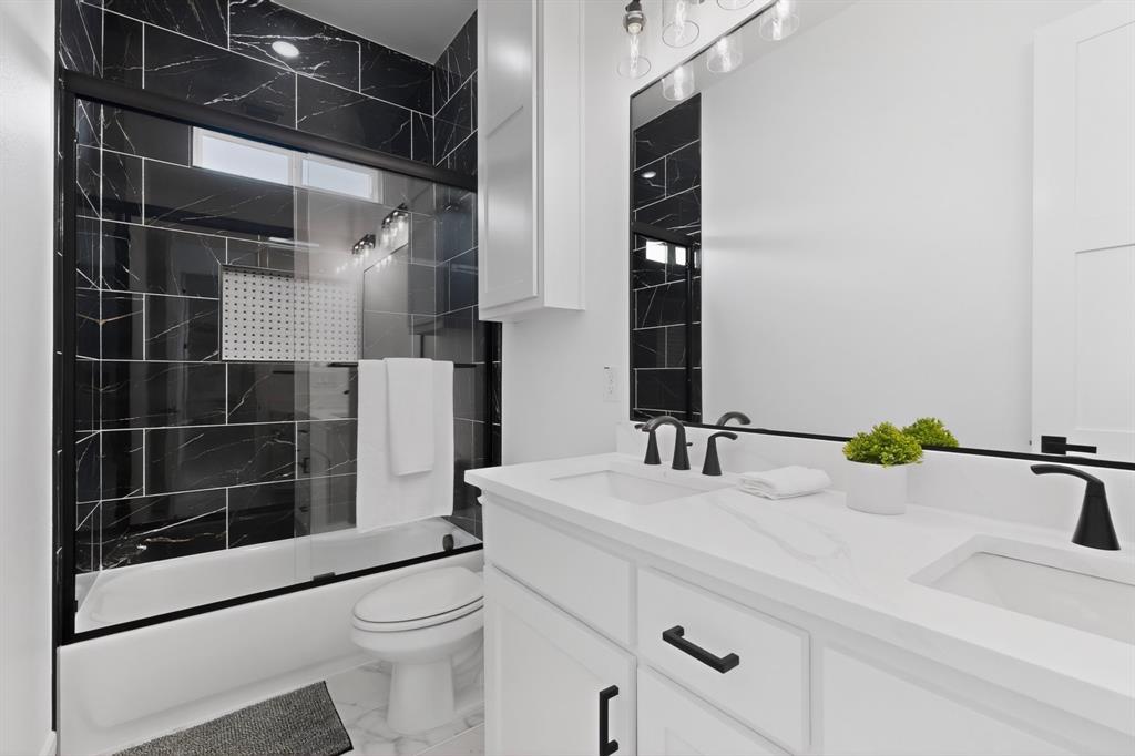 9080 County Road 669 Blue Ridge, TX 75424 - Photo 25 of 40 a bathroom with a sink toilet and shower