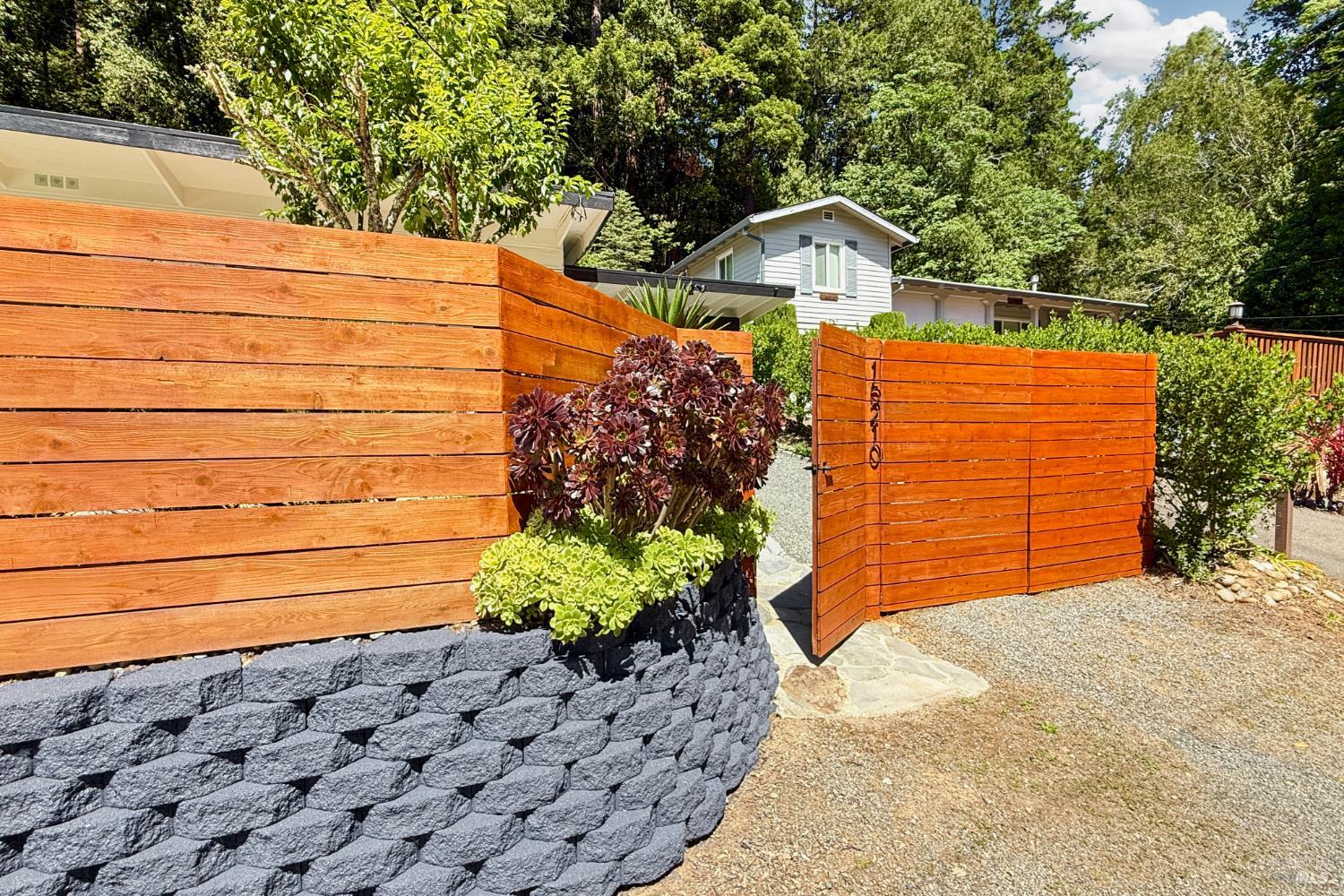 15210 Orchard Road Guerneville, CA 95446 - Photo 3 of 60