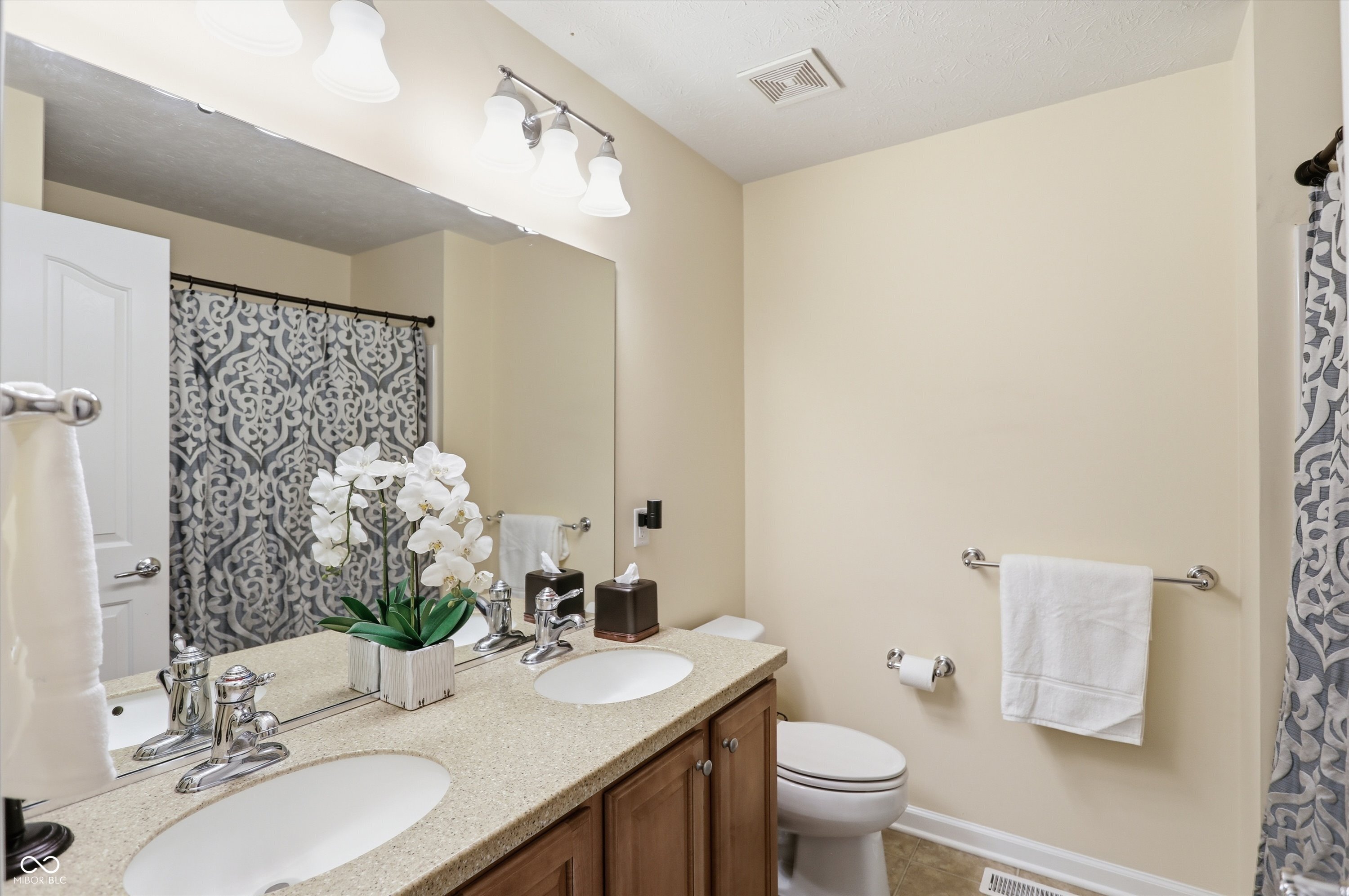 14401 Liverpool Place Fishers, IN 46037 - Photo 46 of 102