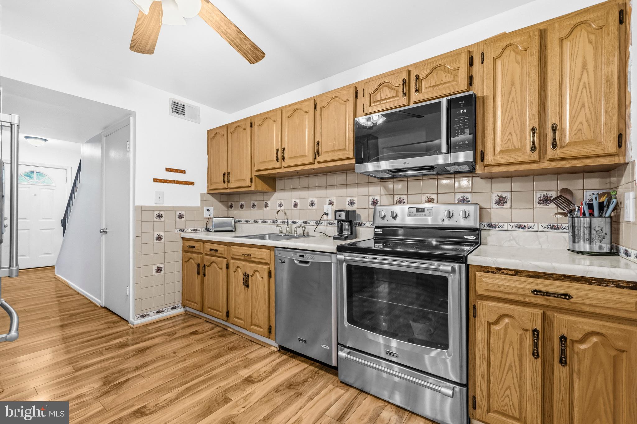 7730 Brandeis Way Springfield, VA 22153 - Photo 12 of 35