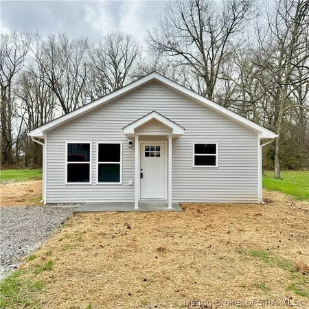$159,900 | 880 Mann Avenue, Austin, IN 47102