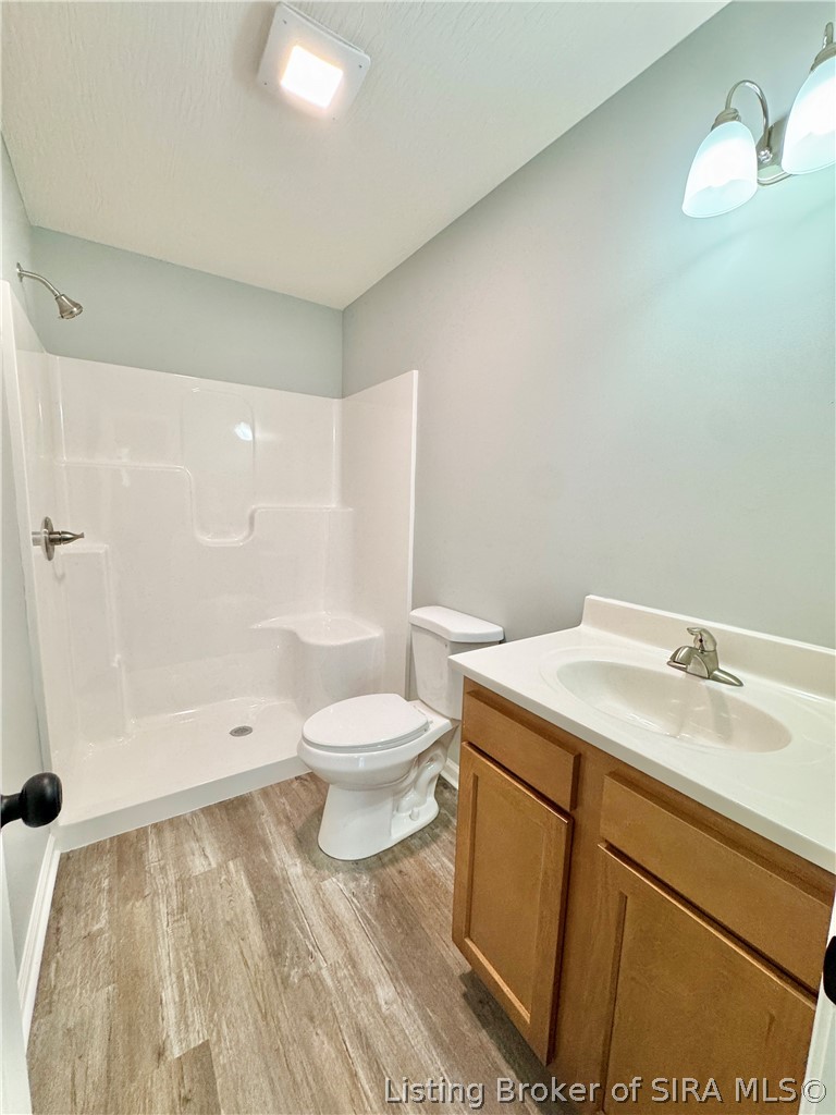 880 Mann Avenue Austin, IN 47102 - Photo 5 of 9 Main Bath