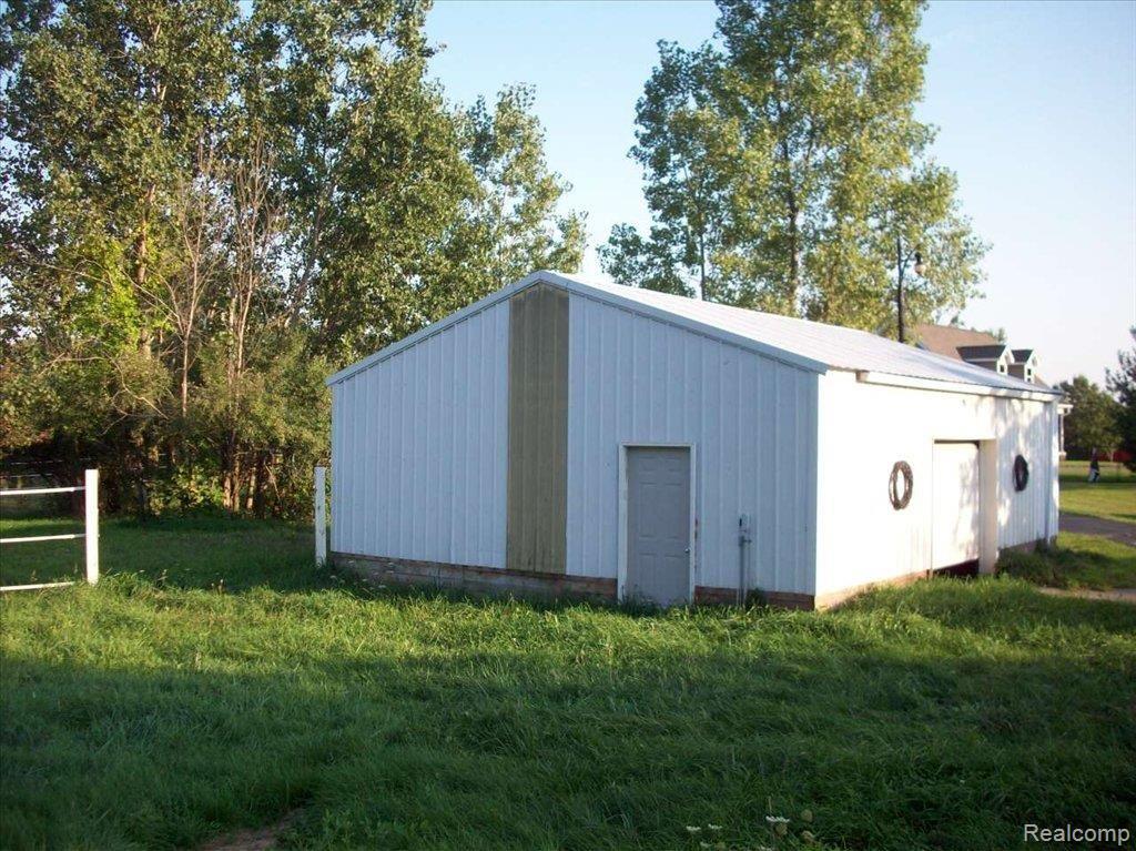 8200 Hickory Ridge Road Holly, MI 48442 - Photo 12 of 22 107_1061