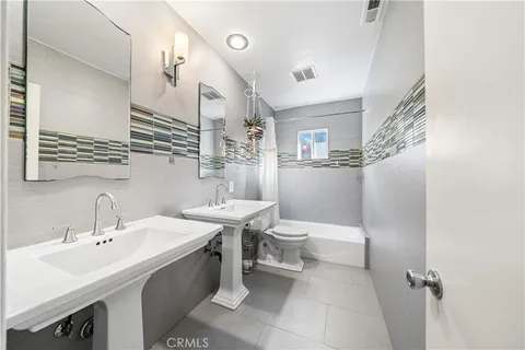 $1,350,000 | 10702 Oak Street, Los Alamitos, CA 90720