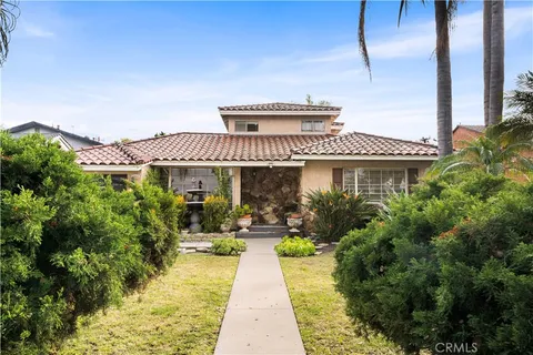 $1,350,000 | 10702 Oak Street, Los Alamitos, CA 90720