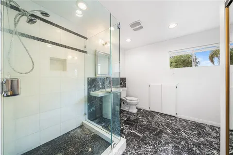 $1,350,000 | 10702 Oak Street, Los Alamitos, CA 90720