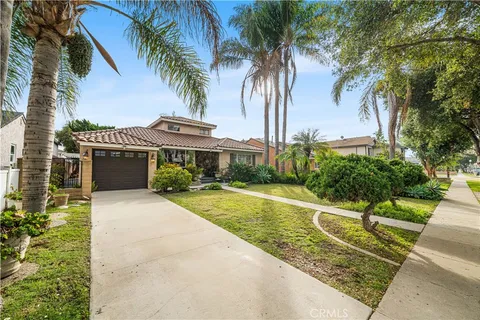 $1,350,000 | 10702 Oak Street, Los Alamitos, CA 90720