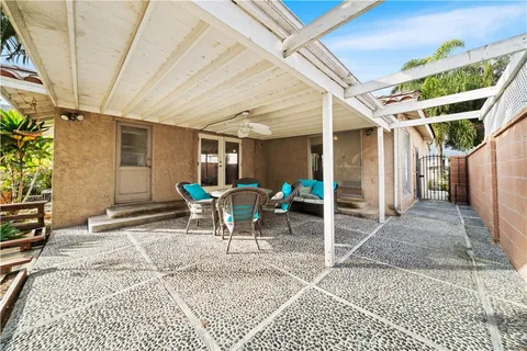 $1,350,000 | 10702 Oak Street, Los Alamitos, CA 90720