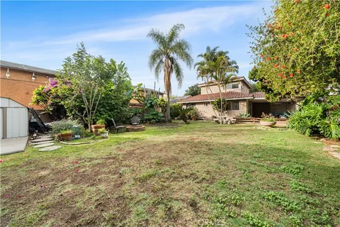 $1,350,000 | 10702 Oak Street, Los Alamitos, CA 90720