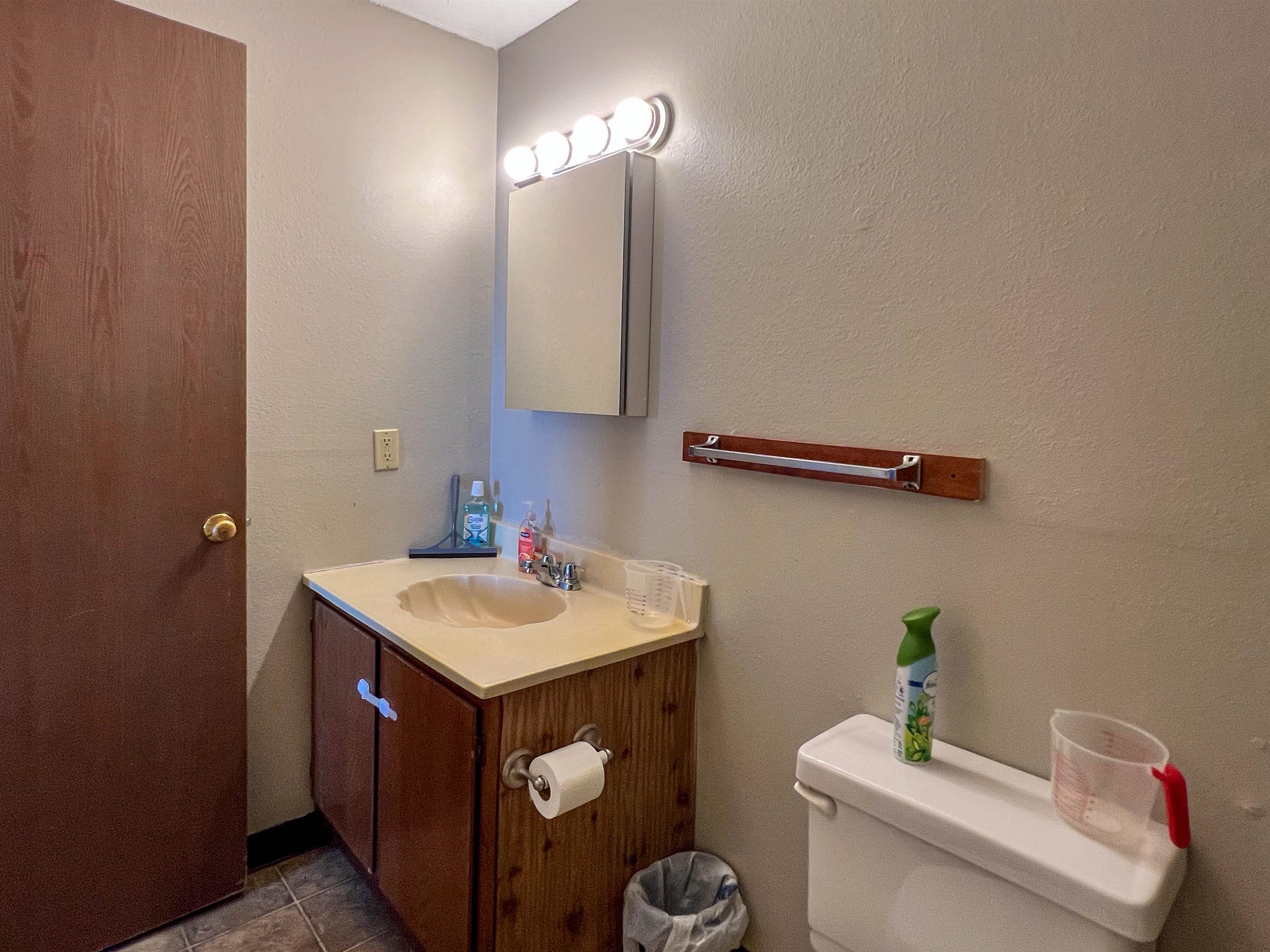 20 Wolf Road, Unit B30 Lebanon, NH 03766 - Photo 14 of 16 Gallery Image 14