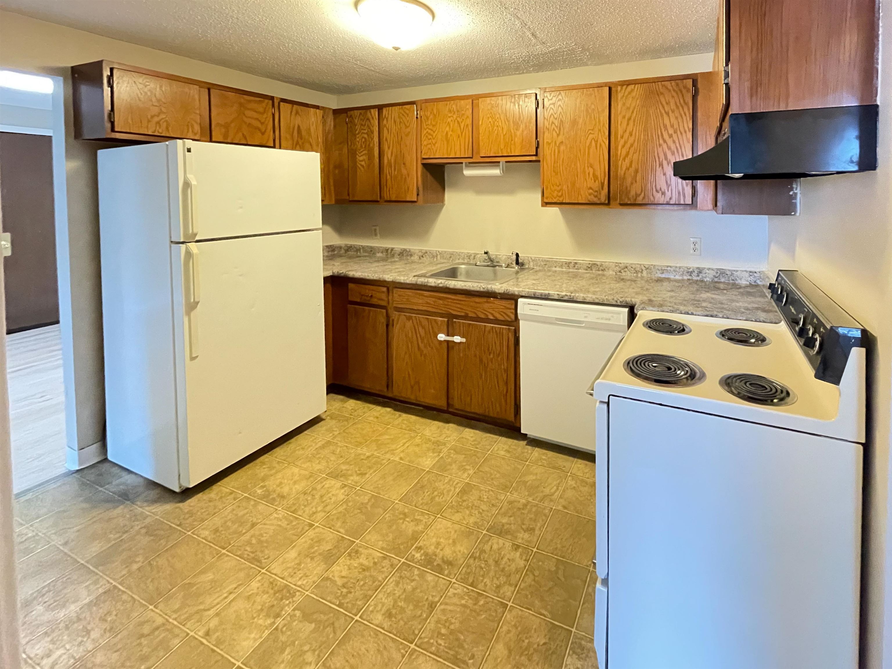 20 Wolf Road, Unit B30 Lebanon, NH 03766 - Photo 5 of 16 Gallery Image 5