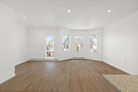 $3,000 | 20 Delaware Avenue, Unit 2, Jersey City, NJ 07304