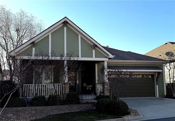 $600,000 | 8539 Barstow Street, Lenexa, KS 66219